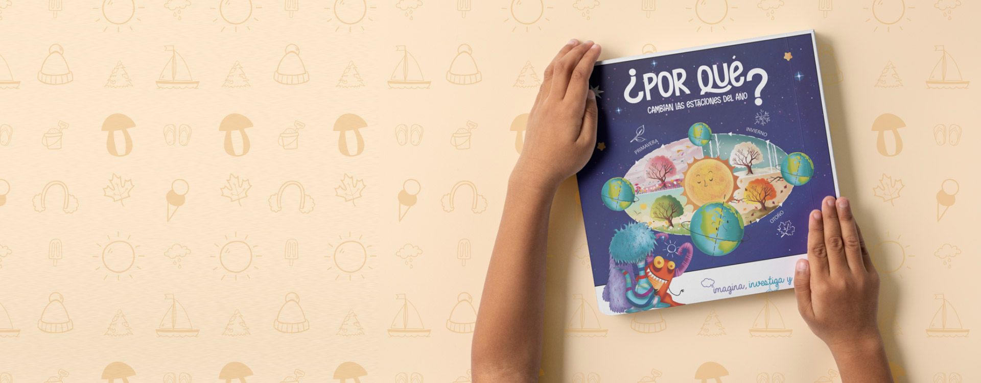 Niño leyendo un cuaderno